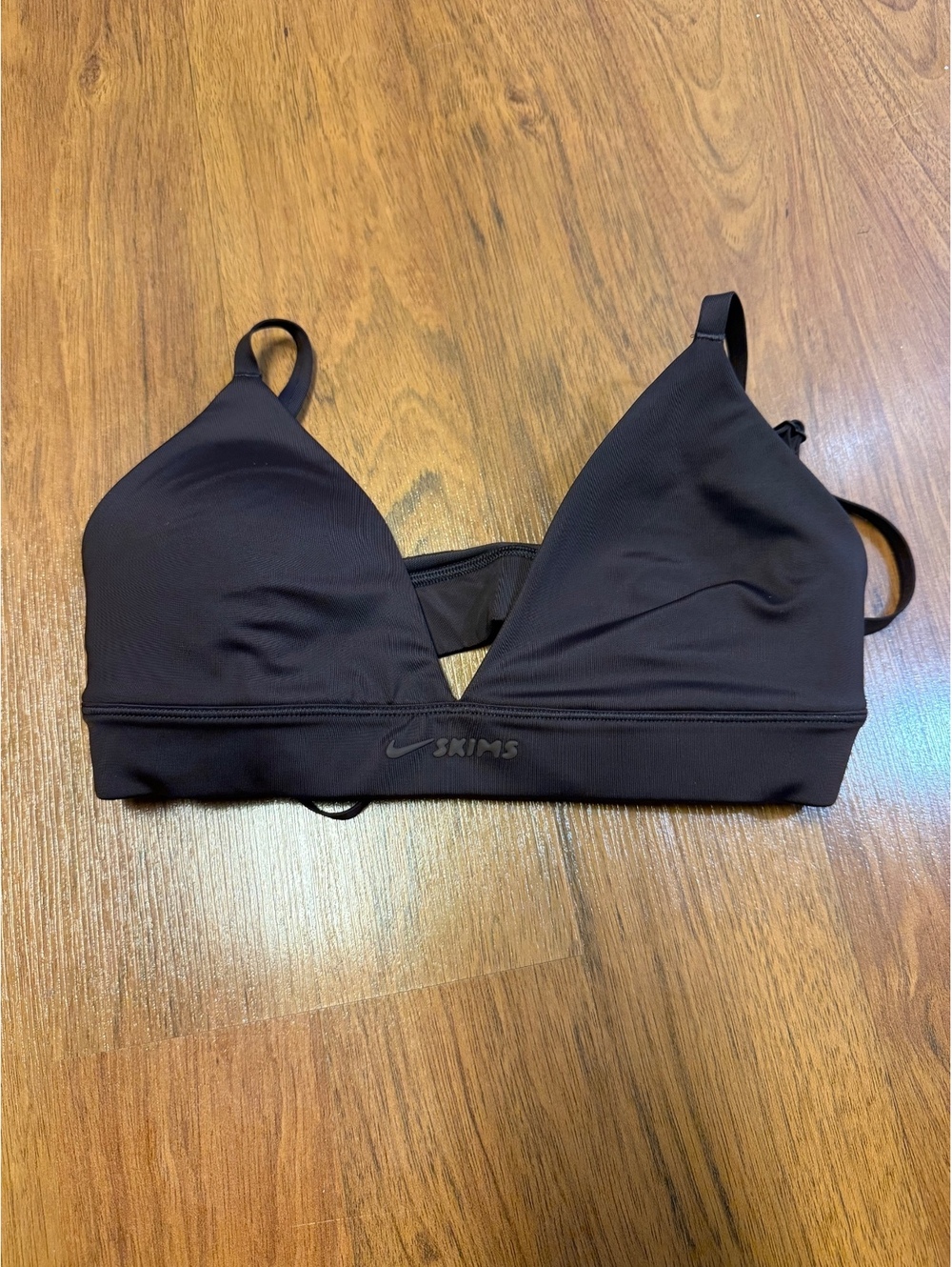 NWOT Nike Skims XS shine triangle bra